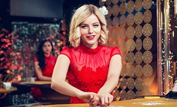 Bình luận viên B