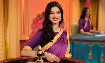 Bình luận viên C